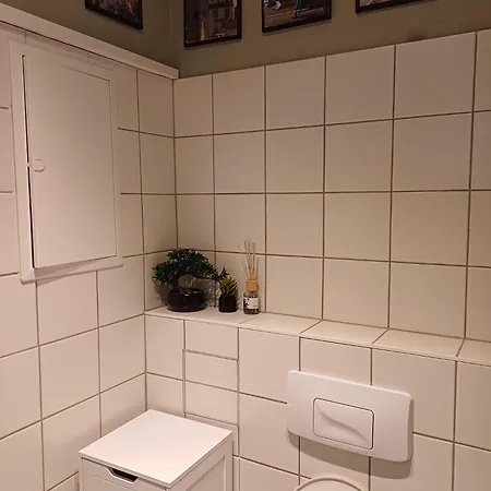 Mueller's 2 - Self Check In